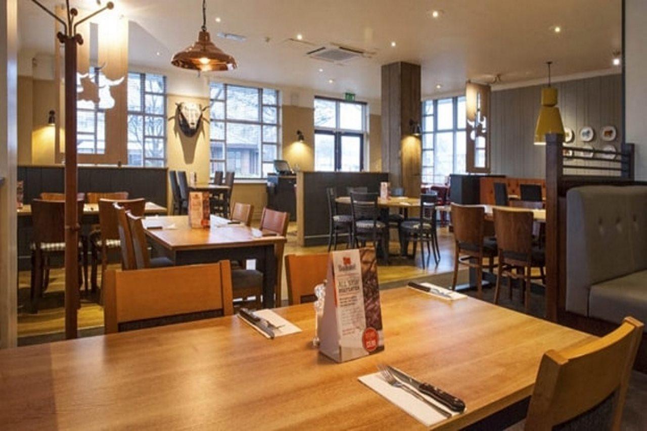 Premier Inn Manchester West Didsbury Zewnętrze zdjęcie
